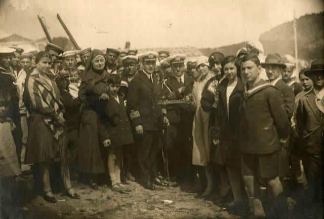 Άννα Μελά, αδερφή του Παύλου Μελά, αφιέρωσε τη ζωή της στο να βοηθά τους συνανθρώπους της. Της δόθηκε το τιμητικό προσωνύμιο "μάνα του στρατιώτη"