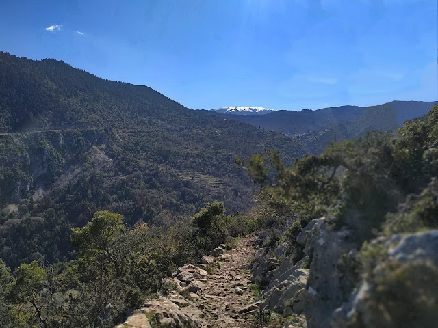 spilaiologoi-oreivates-kynourias