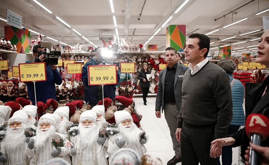Σκρέκας: Μείωση τιμών στα Χριστουγεννιάτικα