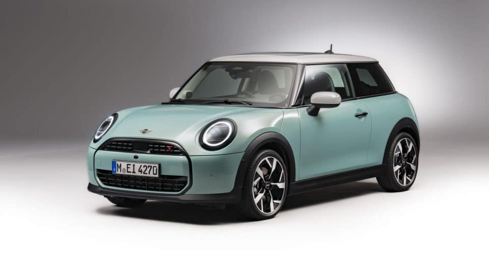 MINI Cooper : Έρχεται στην Ελλάδα τι νέο μοντέλο με κινητήρες βενζίνης 156 και 204 ίππων