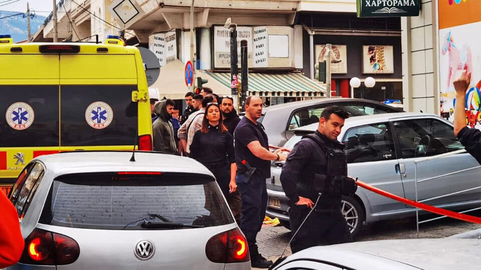 Μενίδι: Νεκρή γυναίκα στη μέση του δρόμου