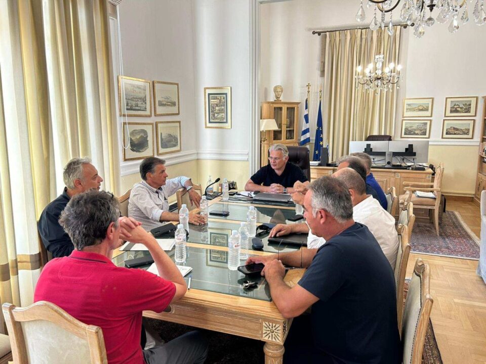 Συνάντηση του Περιφερειάρχη Πελοποννήσου Δημήτρη Πτωχού με τους Προέδρους των Επιμελητηρίων | «Συνεργασία και Ανάπτυξη στο επίκεντρο»