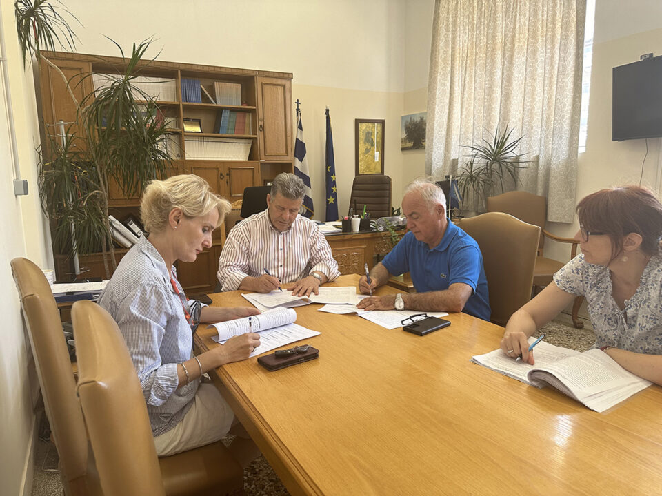 Υπογραφή εργολαβικής σύμβασης αντιπλημμυρικών εργασιών στην ΠΕ Μεσσηνίας