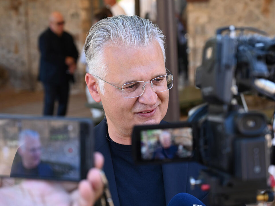 Δημήτρης Πτωχός: «Η Περιφέρεια Πελοποννήσου επενδύει σε νέες κοινωνικές δομές για χιλιάδες συμπολίτες μας»- Πρόσκληση 4 εκατ. ευρώ για κοινωνικά παντοπωλεία, φαρμακεία και σίτιση
