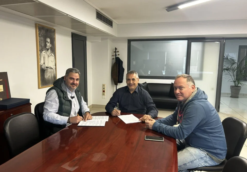 Κώστας Τζιούμης: «Ξεκινάει άμεσα η κατασκευή σύγχρονων πεζοδρομίων»