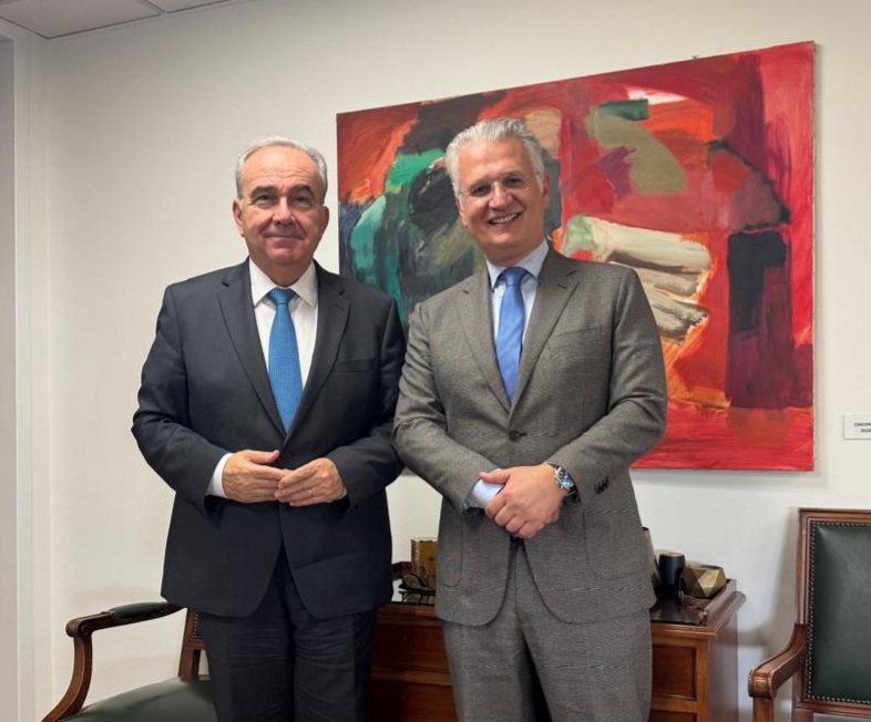 Συνάντηση του Περιφερειάρχη Δημήτρη Πτωχού με τον Αναπληρωτή Υπουργό Εθνικής Οικονομίας και Οικονομικών Νίκο Παπαθανάση